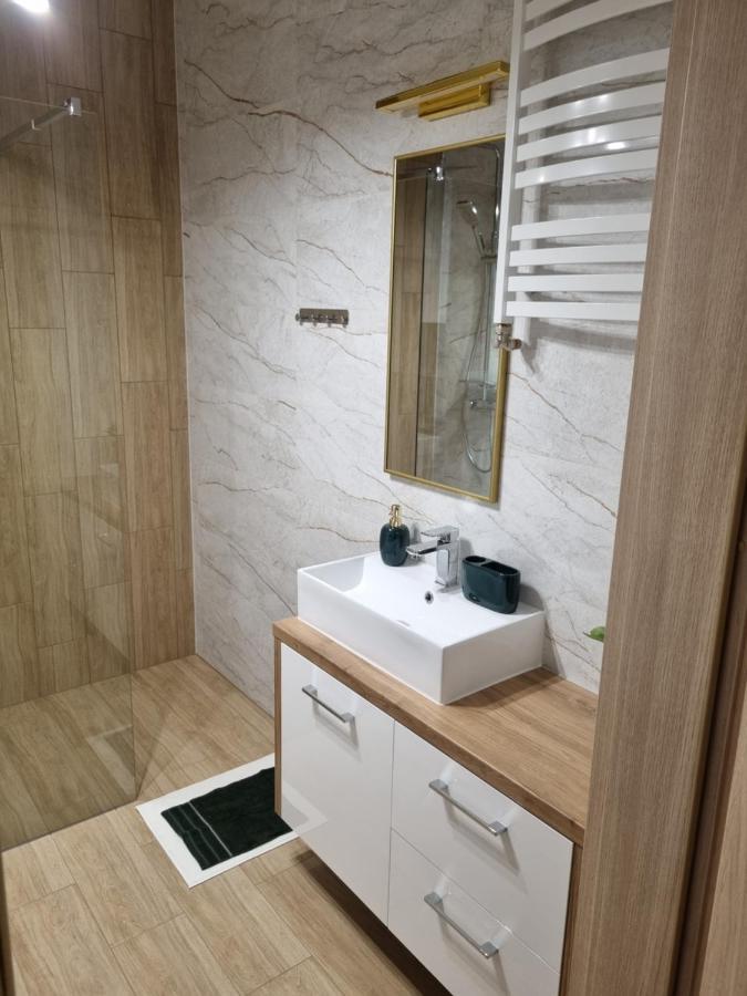 Apartament Sloneczny -Sciegiennego Kielce Buitenkant foto