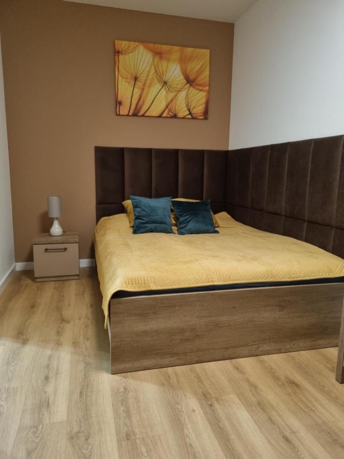 Apartament Sloneczny -Sciegiennego Kielce Buitenkant foto