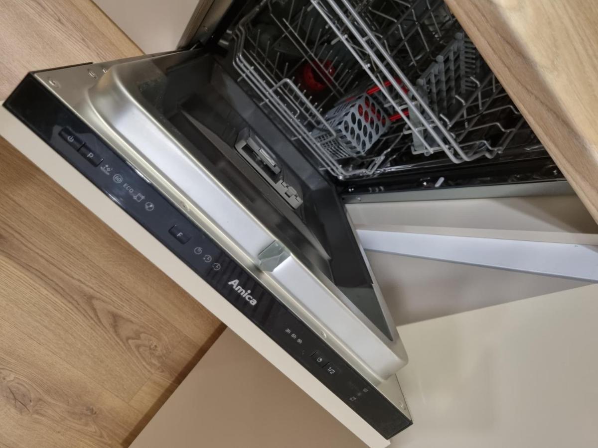 Apartament Sloneczny -Sciegiennego Kielce Buitenkant foto
