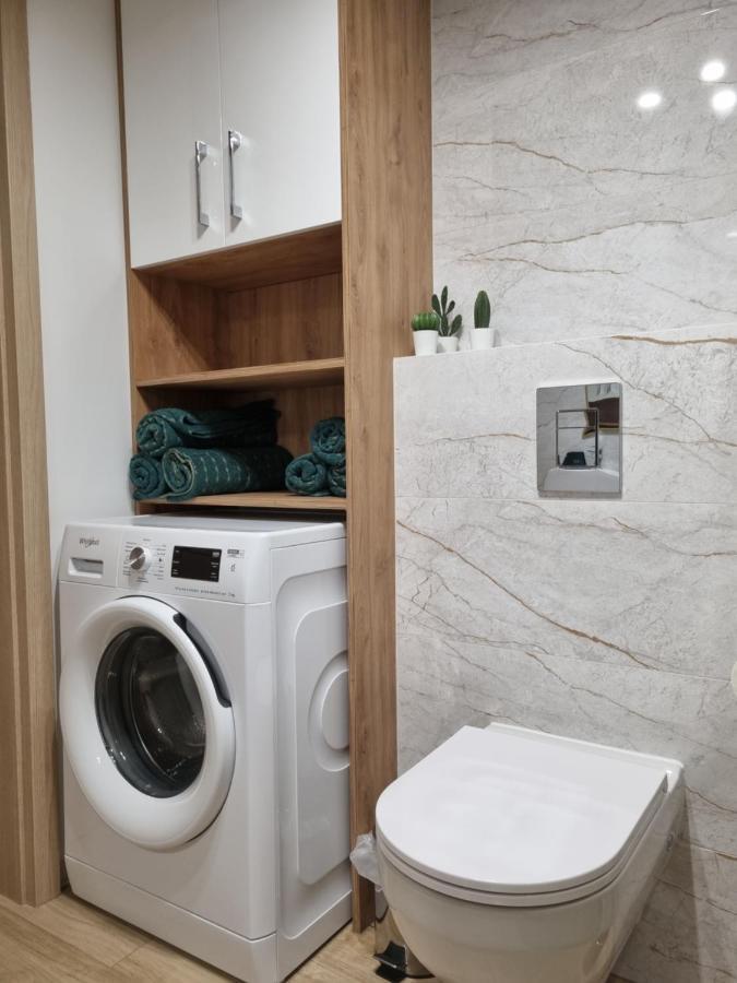 Apartament Sloneczny -Sciegiennego Kielce Buitenkant foto